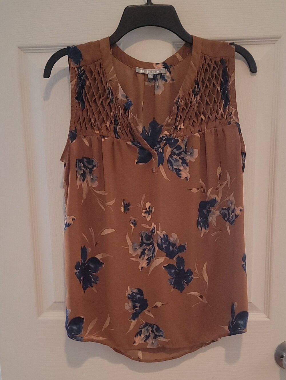 Daniel Rainn Camel and Navy Floral Sleeveless Smocked Yoke Top